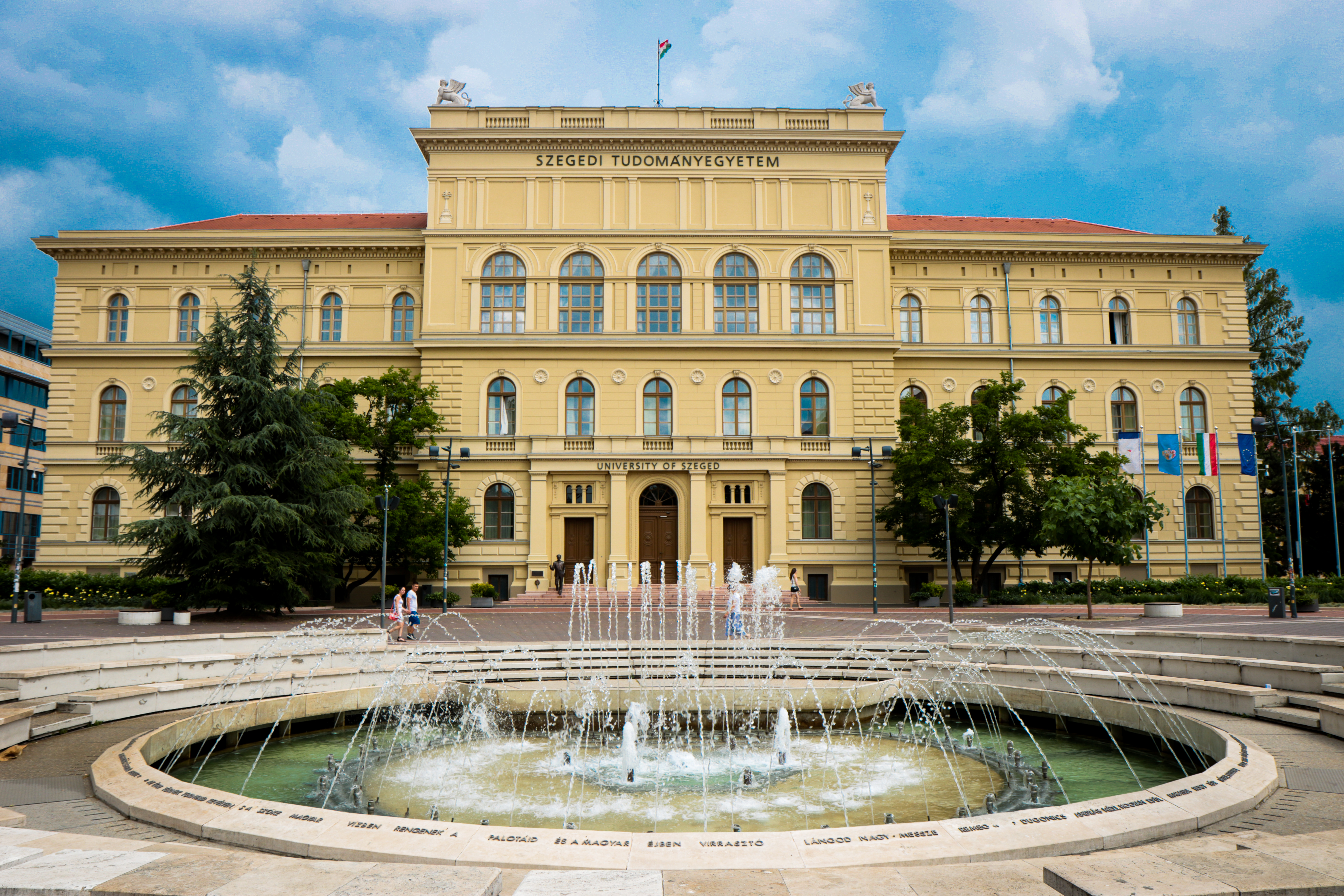 University of szeged. Сегедский университет. Сегедский университет венгрия. Се́гедский университет в сегеде. University of szeged венгрия.