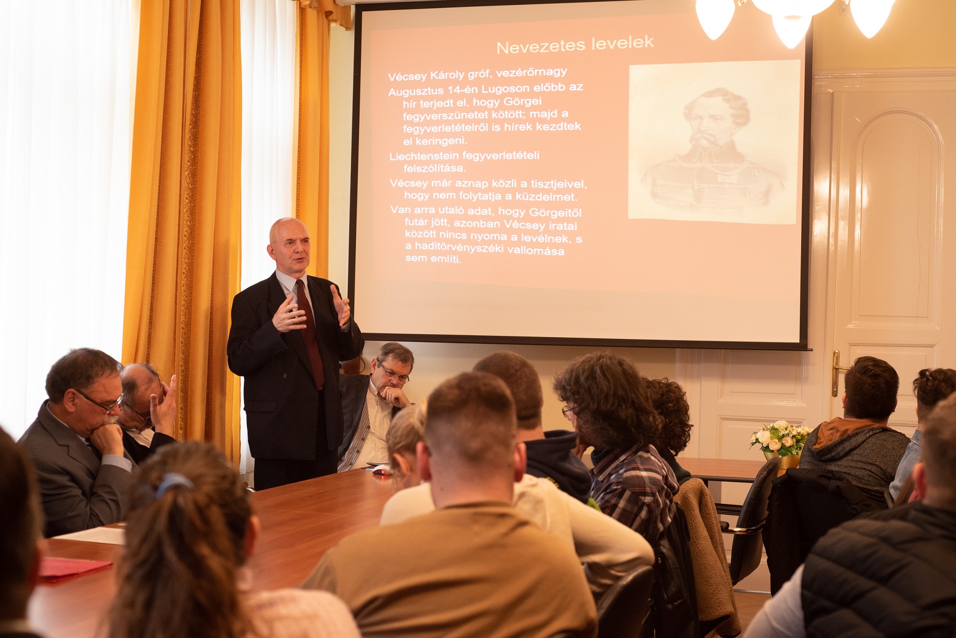 Hermann Róbert történész előadása a Katona Tamás-emlékkonferencián