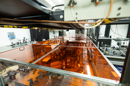 TeWaTi lézeres kutatócsoport laborja az SZTE Fizikai Intézet Optikai és Kvantumelektronikai Tanszékén.