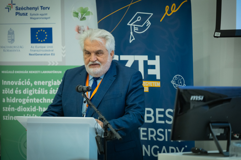Prof. Dr. Szabó Gábor, a Szegedi Tudományegyetemért Alapítvány kuratóriumi elnöke