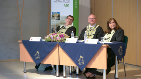 Hatvan aranydiplomát adományozott az SZTE Mérnöki Kar alumni hallgatóinak