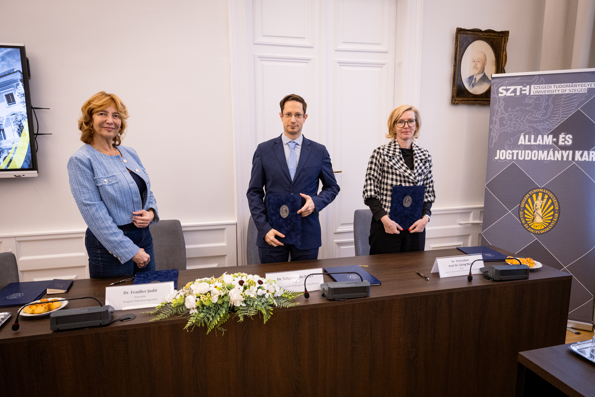 Dr._Fendler_Judit_Dr._Salgo_Laszlo_Peter_Prof._dr._Gorog_Marta