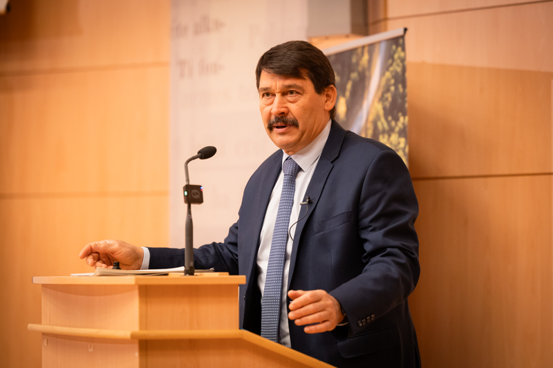 Áder János