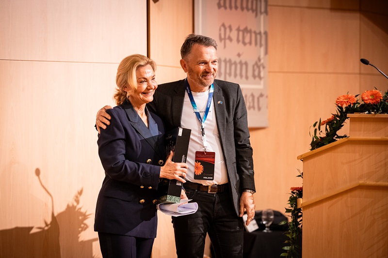 Prof. Dr. Nagy Katalin és Dr. Freddie Sloth-Lisbjerg Prof. Dr. Nagy Katalin és Dr. Freddie Sloth-Lisbjerg