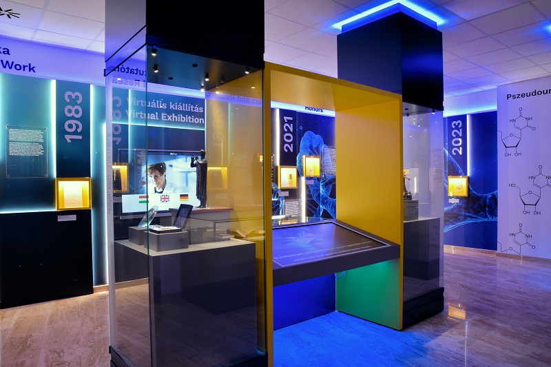 The_PERMANENT_EXHIBITION_titled_Katalin_Karikos_Journey_to_the_Nobel_Prize_and_Beyond_DSC_0321j