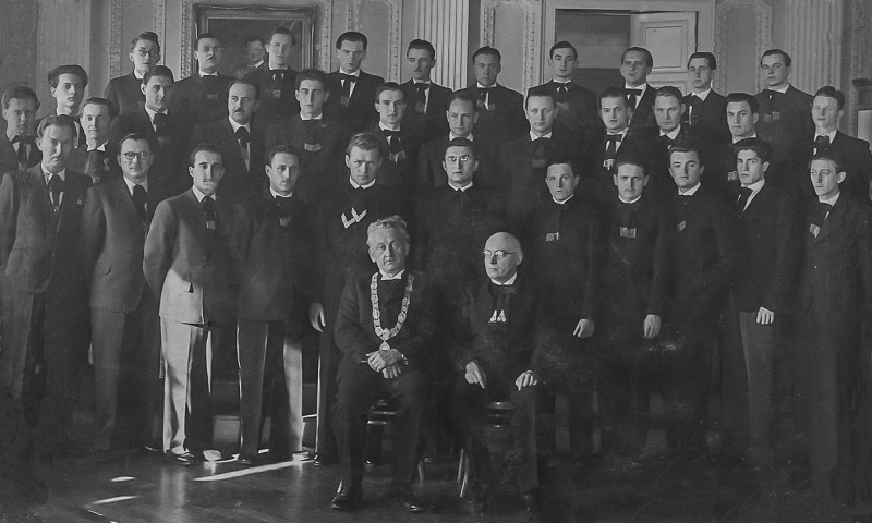 A kórus Szent-Györgyi Albert rektorsága idején A kórus Szent-Györgyi Albert rektorsága idején