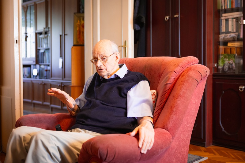 Galle_Laszlo_KJA-Number-9933 Galle_Laszlo_KJA-Number-9933