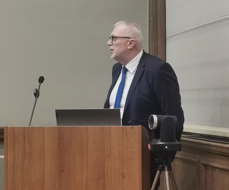 SZAB_Fejos SZAB_Fejos