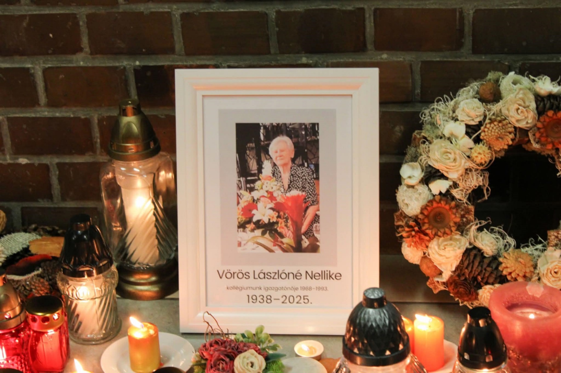 Vorosne_Mora_nyugalmazott_igazgato_emlekhely Vorosne_Mora_nyugalmazott_igazgato_emlekhely