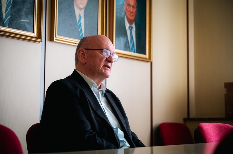 KJA-Number-0837_biro1