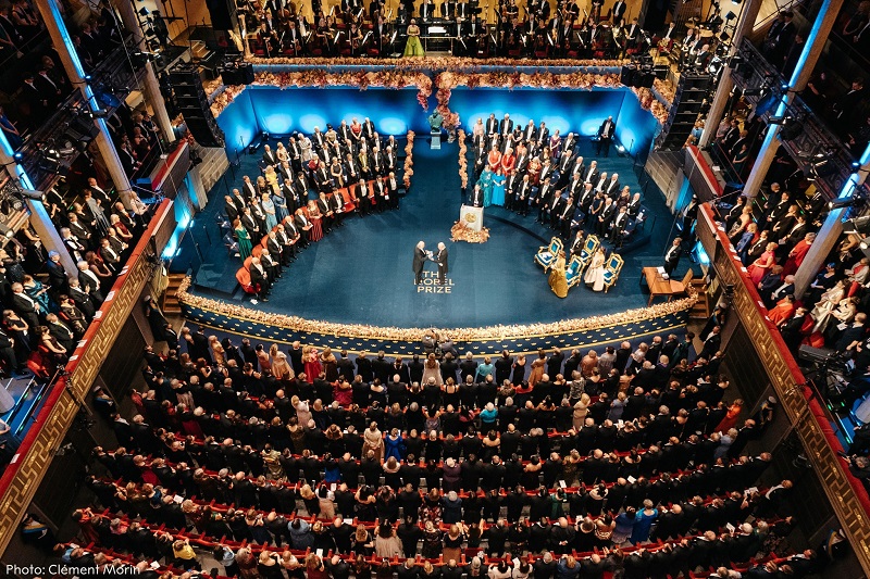 Krasznahorkai_nagy_pillanata_a_stockholmi_Zenepalotaban_j_20251210