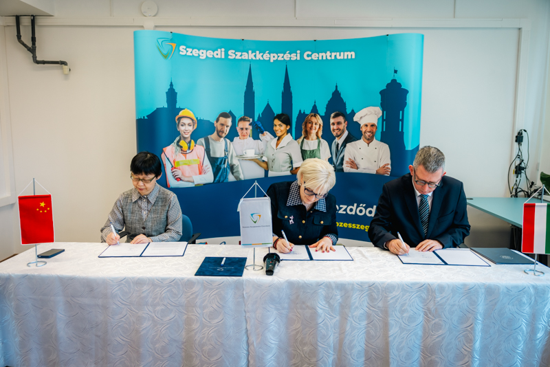 Szegedi_SZC_x_Konfucius_Intezet_W-9