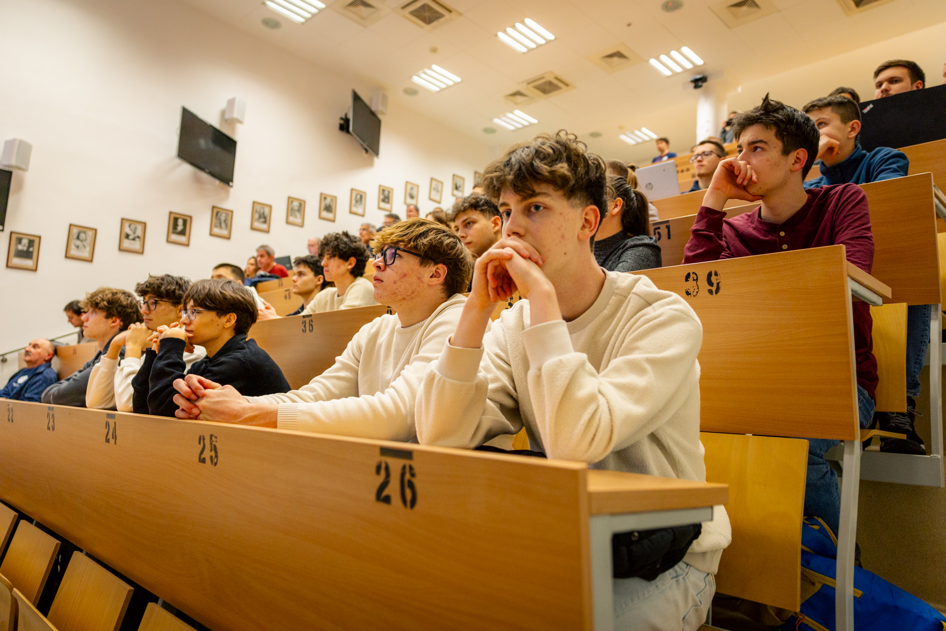 Fiziverzum_projektnyito_S-33