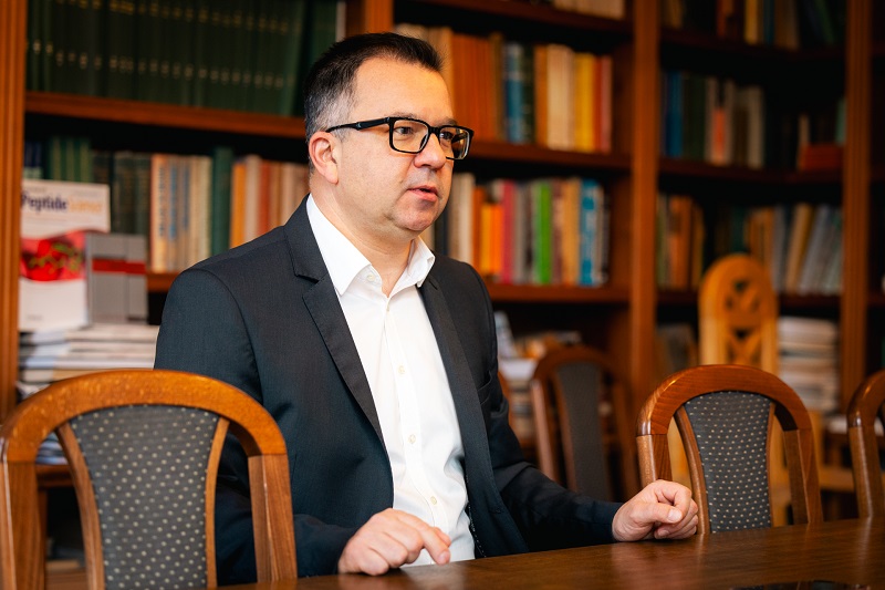 Prof. Dr. Martinek Tamás Prof. Dr. Martinek Tamás