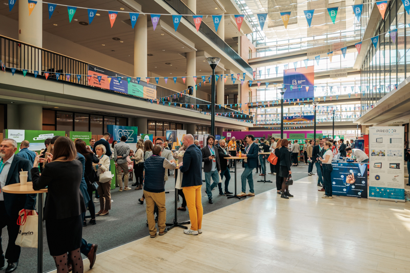 Business_Fest_W-105 Business_Fest_W-105