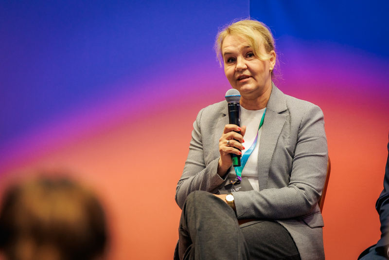 Business_Fest_W-27 Business_Fest_W-27