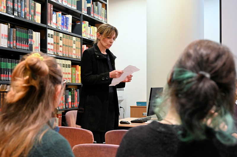 Dr. Gausz Ildikó, az SZTE Klebelsberg Könyvtár és Levéltár főigazgató-helyettese Dr. Gausz Ildikó, az SZTE Klebelsberg Könyvtár és Levéltár főigazgató-helyettese