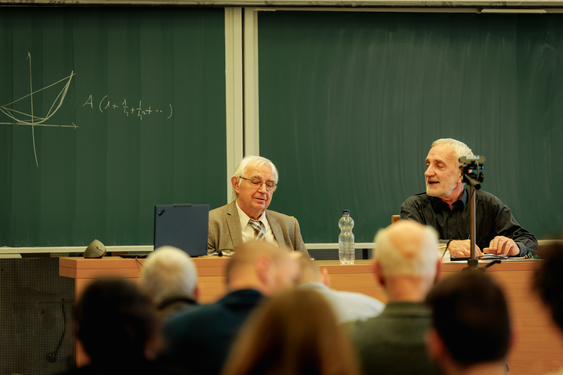 Dr. Katz Sándor Prima Primissima díjas matematikatanár és Dr. Kosztolányi József, az SZTE TTIK Bolyai Intézet docense a Pí-napon