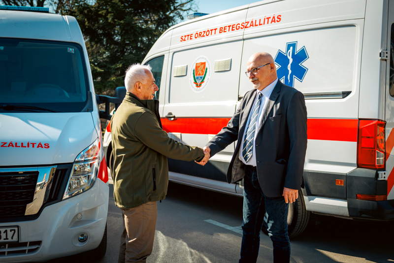 Szentes_Uj_Betegszallitok_W-154